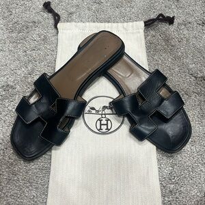 Very used condition selling as is wear all around final sale no returns